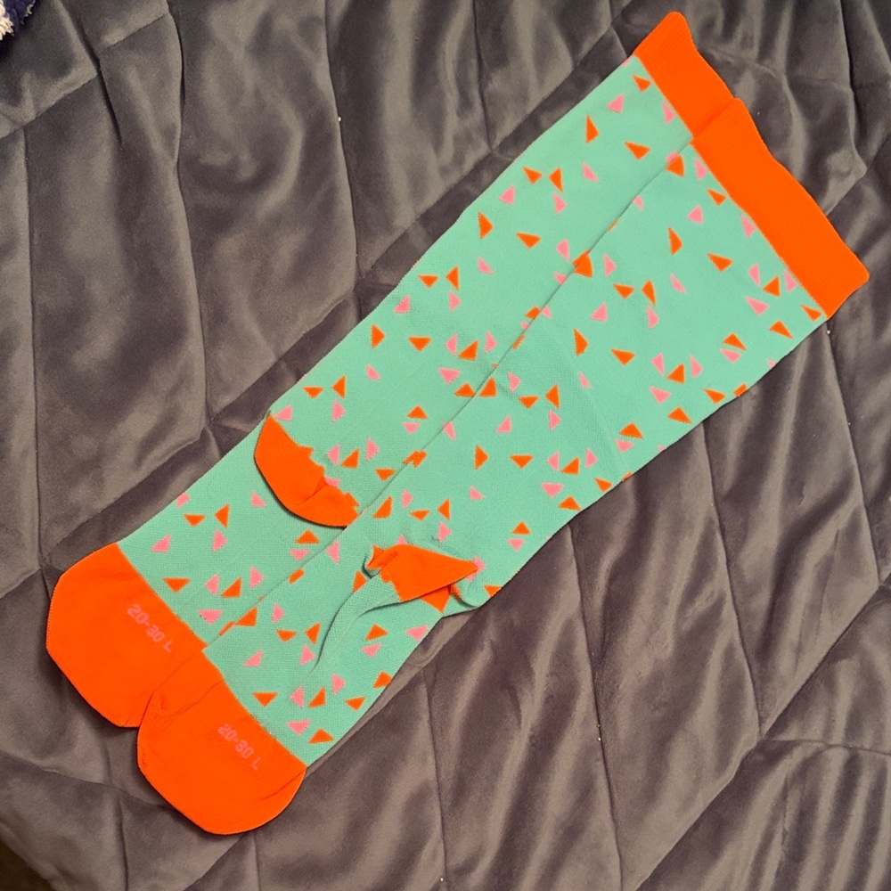 Motif Compression Socks